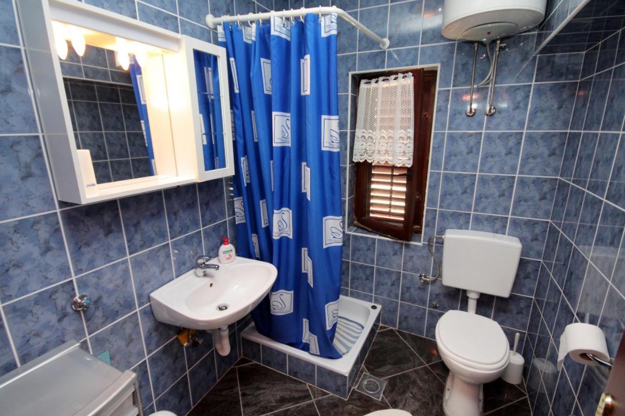 Apartments With A Parking Space Novi Vinodolski - 5600 외부 사진