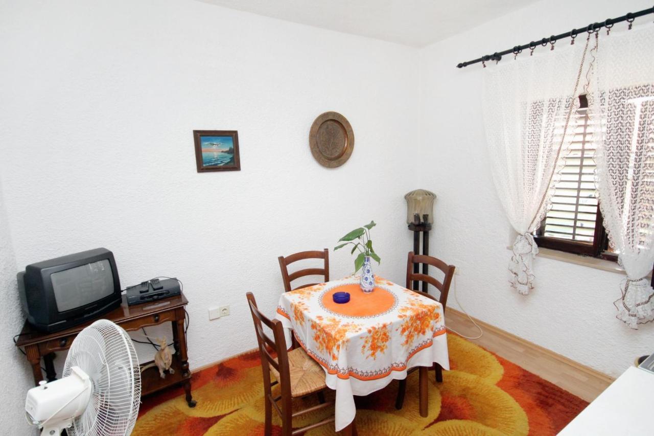 Apartments With A Parking Space Novi Vinodolski - 5600 외부 사진